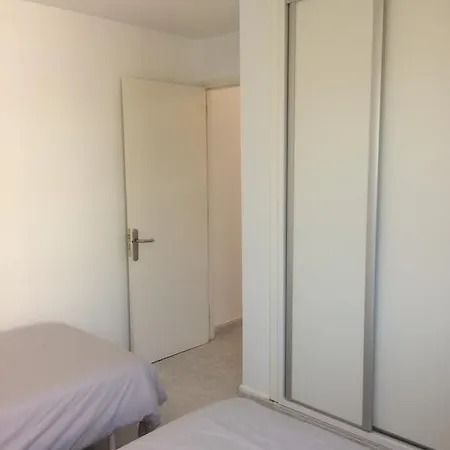 La Siesta アパート *